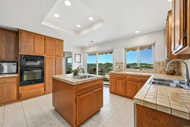 $949,000 | 13065 VÃa Suena, Valley Center, CA 92082