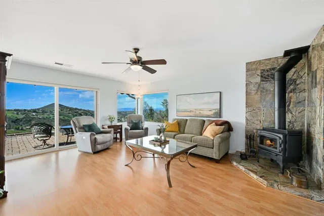 $949,000 | 13065 VÃa Suena, Valley Center, CA 92082