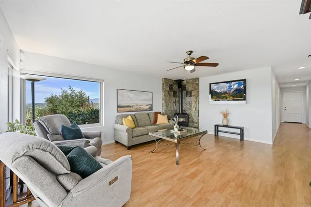 $949,000 | 13065 VÃa Suena, Valley Center, CA 92082