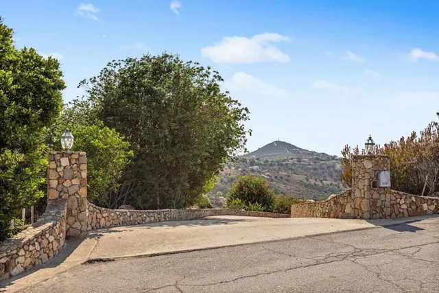 $949,000 | 13065 VÃa Suena, Valley Center, CA 92082