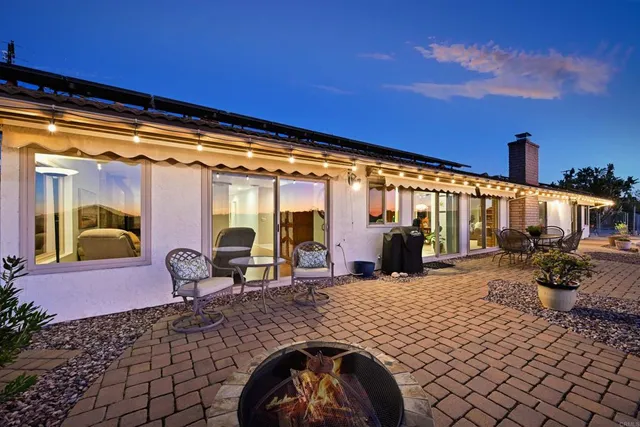 $949,000 | 13065 VÃa Suena, Valley Center, CA 92082