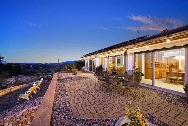 $949,000 | 13065 VÃa Suena, Valley Center, CA 92082