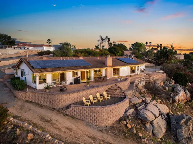 $949,000 | 13065 VÃa Suena, Valley Center, CA 92082