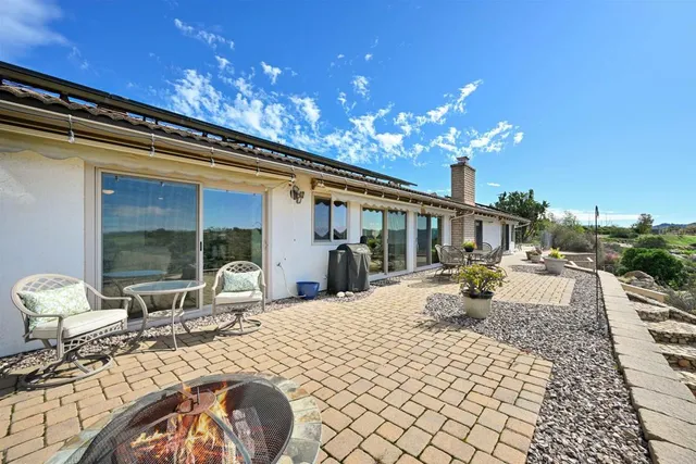 $949,000 | 13065 VÃa Suena, Valley Center, CA 92082