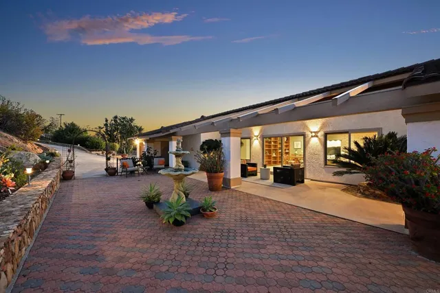 $949,000 | 13065 VÃa Suena, Valley Center, CA 92082