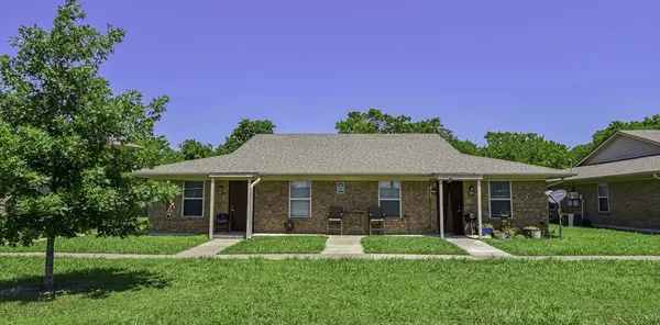 $620 | 200 Daniels Drive, Kerens, TX 75144