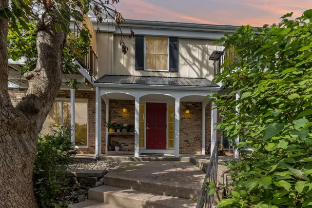 $214,900 | 1345 Crestridge Lane, Unit 102, Eagan, MN 55123