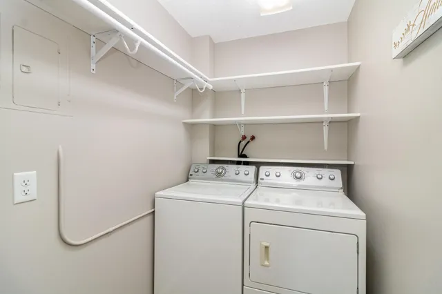 $214,900 | 1345 Crestridge Lane, Unit 102, Eagan, MN 55123