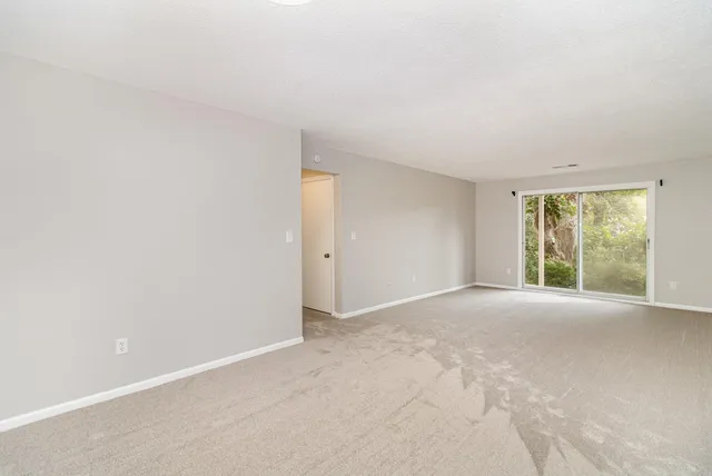 $214,900 | 1345 Crestridge Lane, Unit 102, Eagan, MN 55123