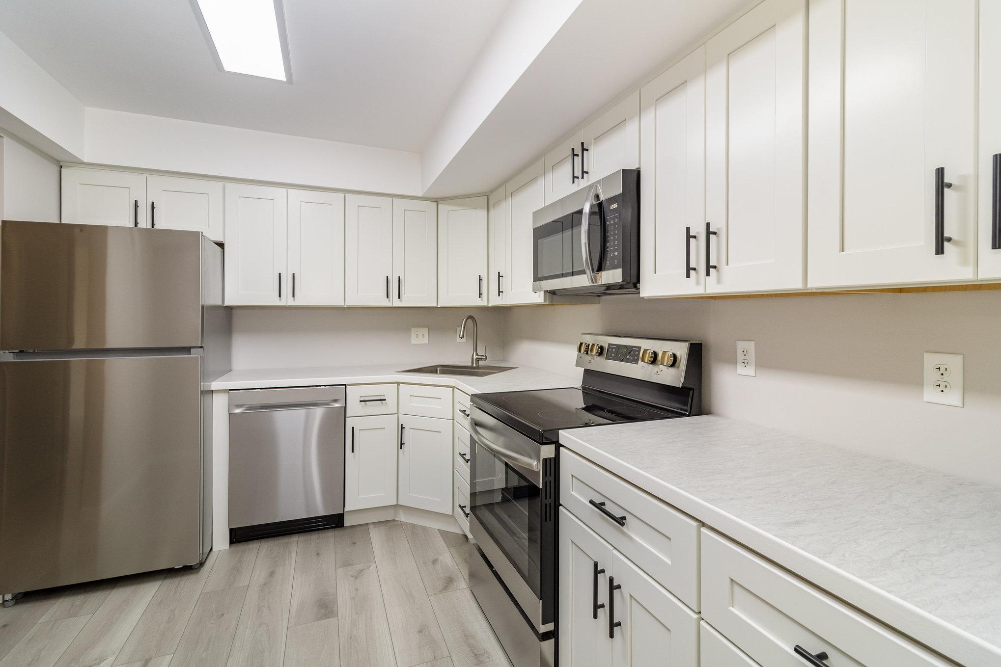 1345 Crestridge Lane, Unit 102 Eagan, MN 55123 - Photo 9 of 23