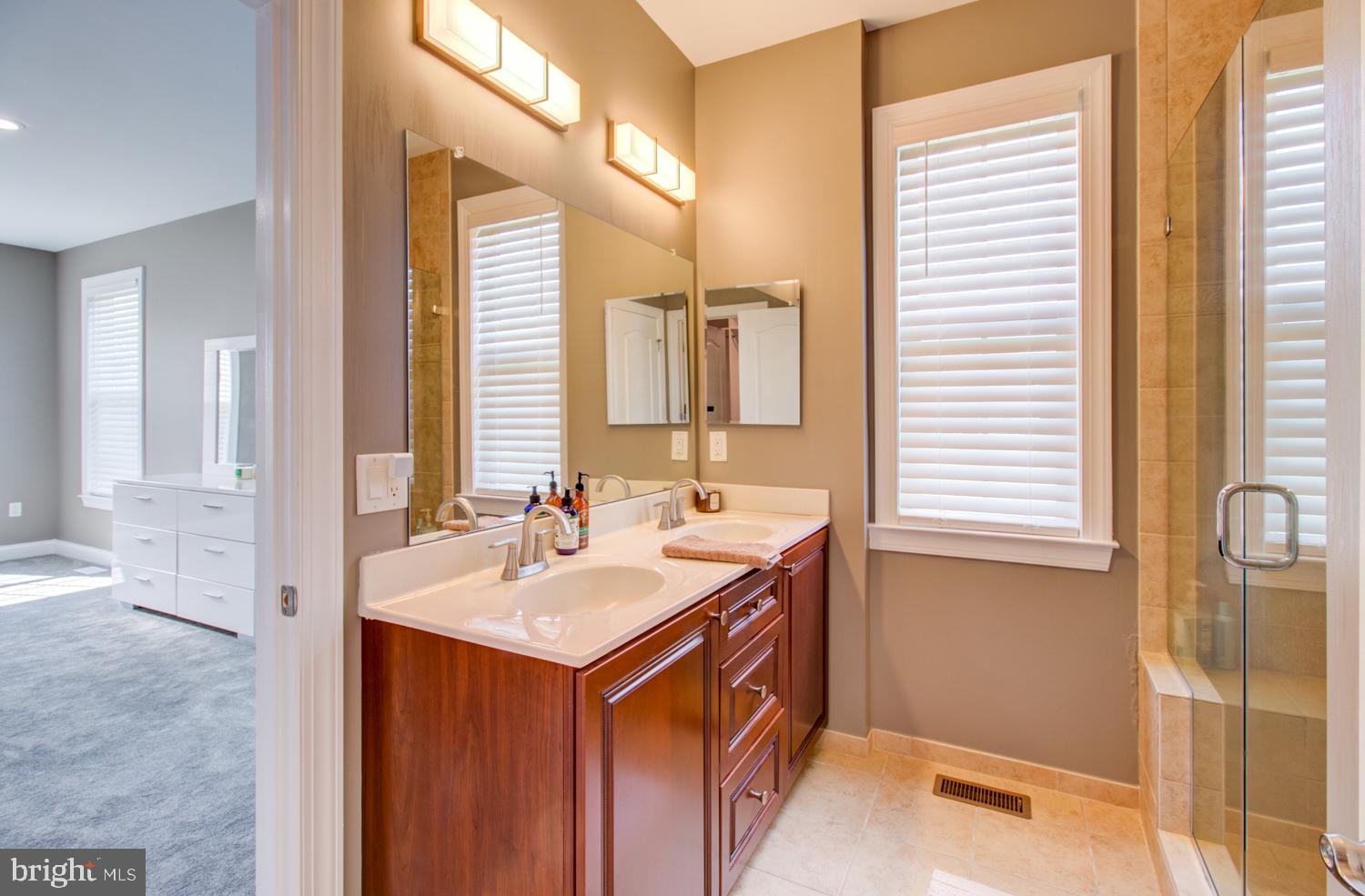 392 Old York Road Hamilton, NJ 08620 - Photo 16 of 66 Gallery Image 16