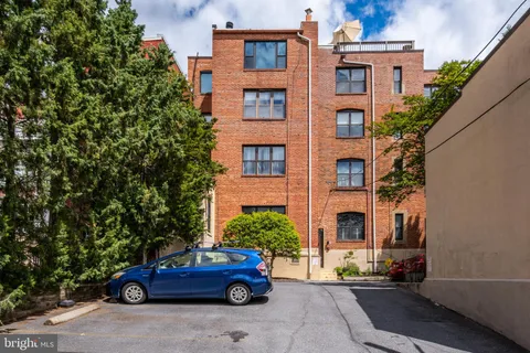 $815,000 | 1848 Wyoming Avenue Northwest, Unit 201, Washington, DC 20009