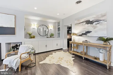 $815,000 | 1848 Wyoming Avenue Northwest, Unit 201, Washington, DC 20009