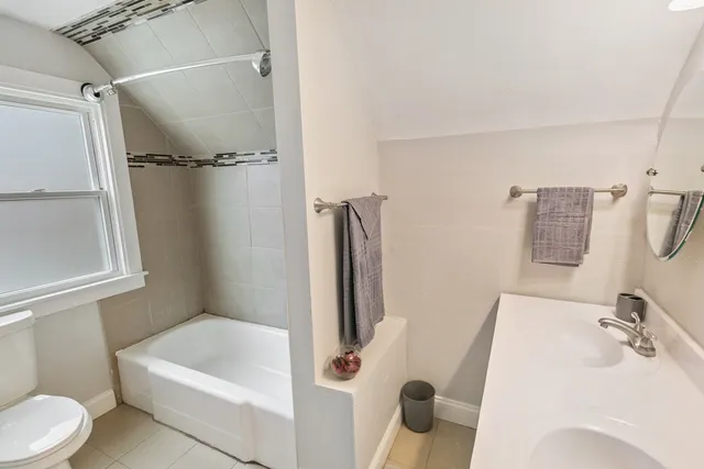 $314,900 | 1020 Woodlawn Avenue, Waukegan, IL 60085