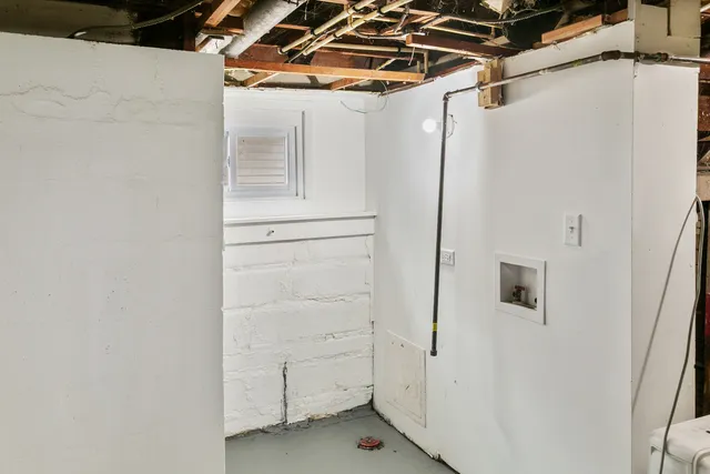 $314,900 | 1020 Woodlawn Avenue, Waukegan, IL 60085