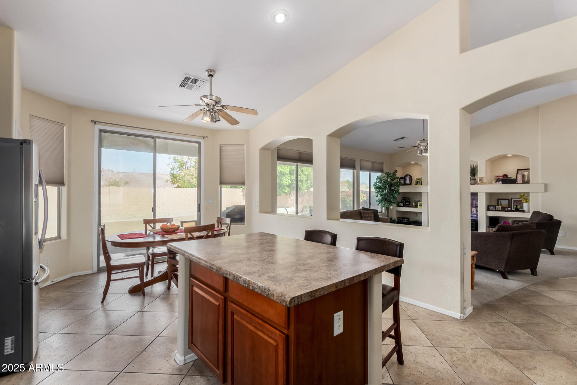 2612 West Summerside Road Phoenix, AZ 85041 - Photo 11 of 41 14 - Summerside