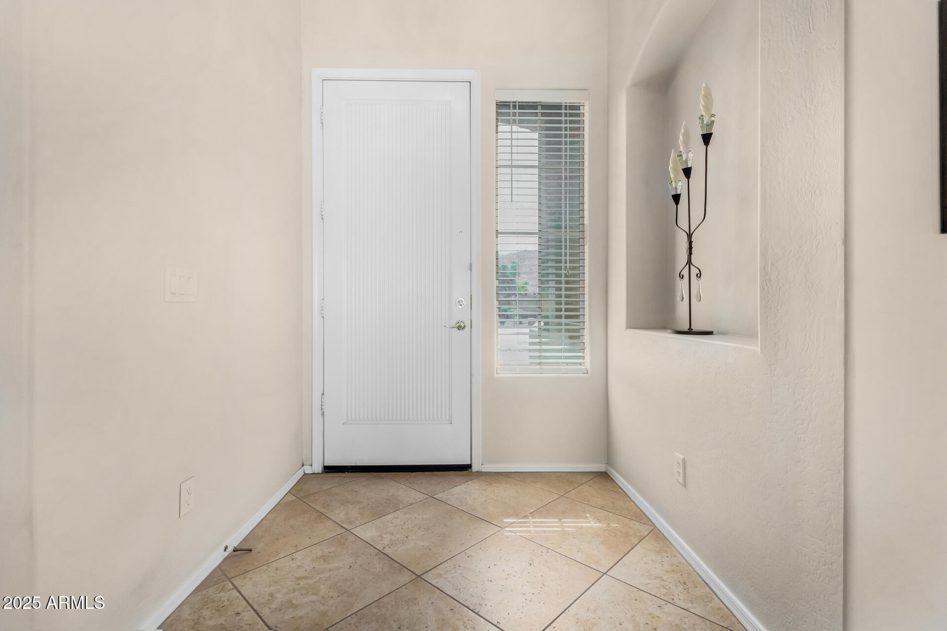 2612 West Summerside Road Phoenix, AZ 85041 - Photo 4 of 41 07 - Summerside