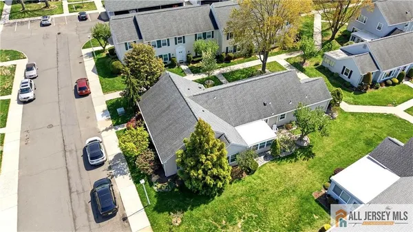 $345,000 | 272 Middlebury Lane, Unit 272C, Monroe Township, NJ 08831