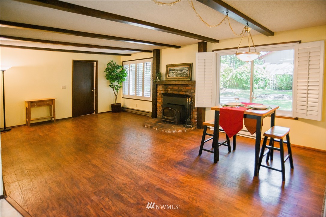 1932 Island View Road Oak Harbor, WA 98277 - Photo 6 of 22 Gallery Image 6