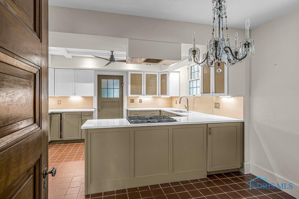 3446 Chestnut Hill Road Toledo, OH 43606 - Photo 16 of 47 Photo 16