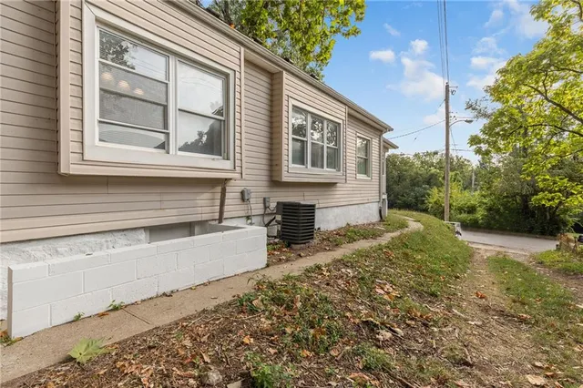 $139,500 | 3038 North 20th Street, Kansas City, KS 66104
