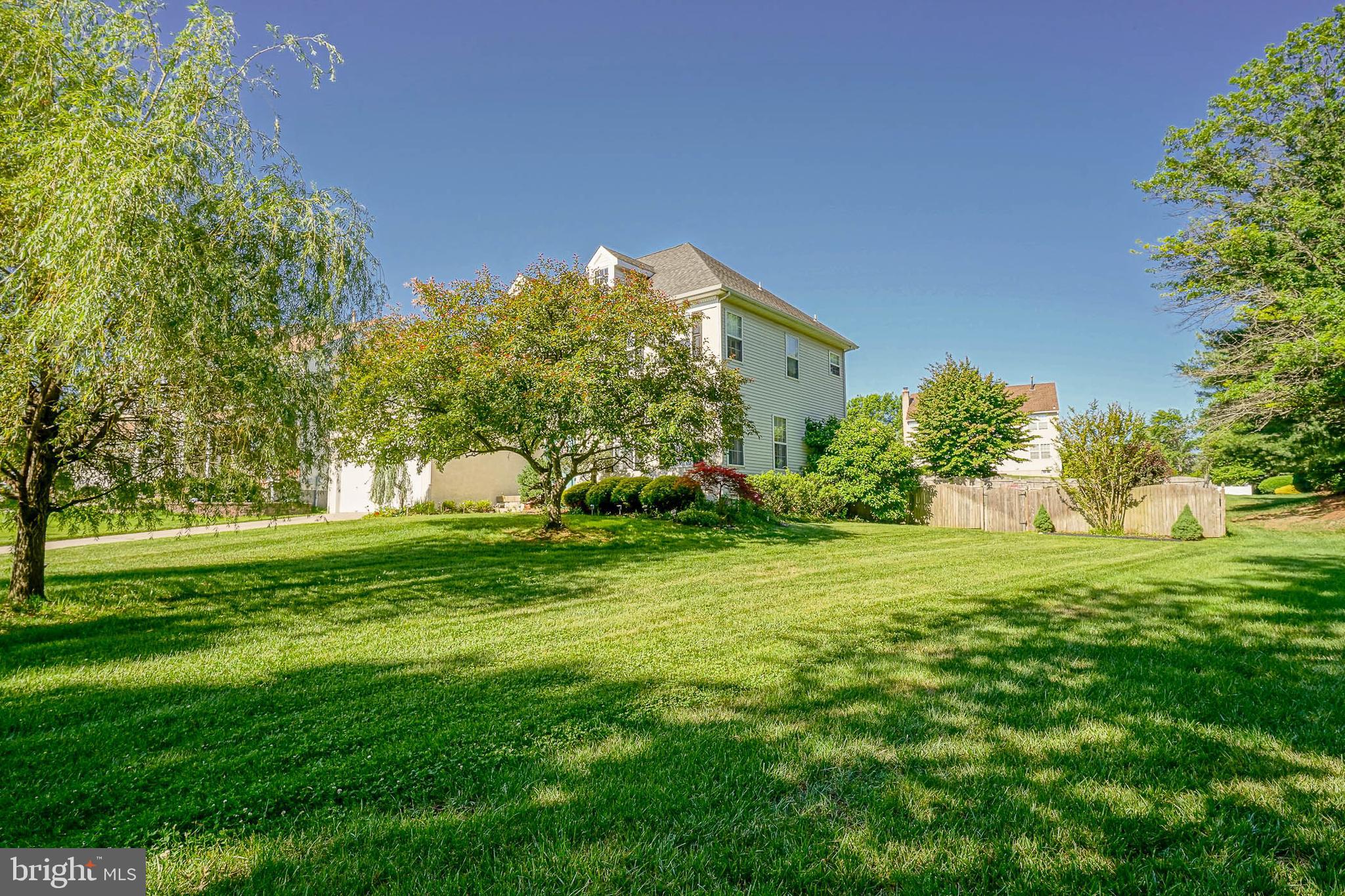 7 Lambourn Path Sewell, NJ 08080 - Photo 3 of 38