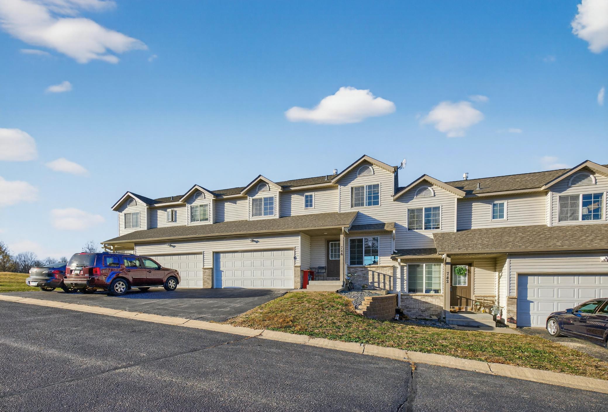 746 Baylee Place Southwest Pine Island, MN 55963 - Photo 3 of 32