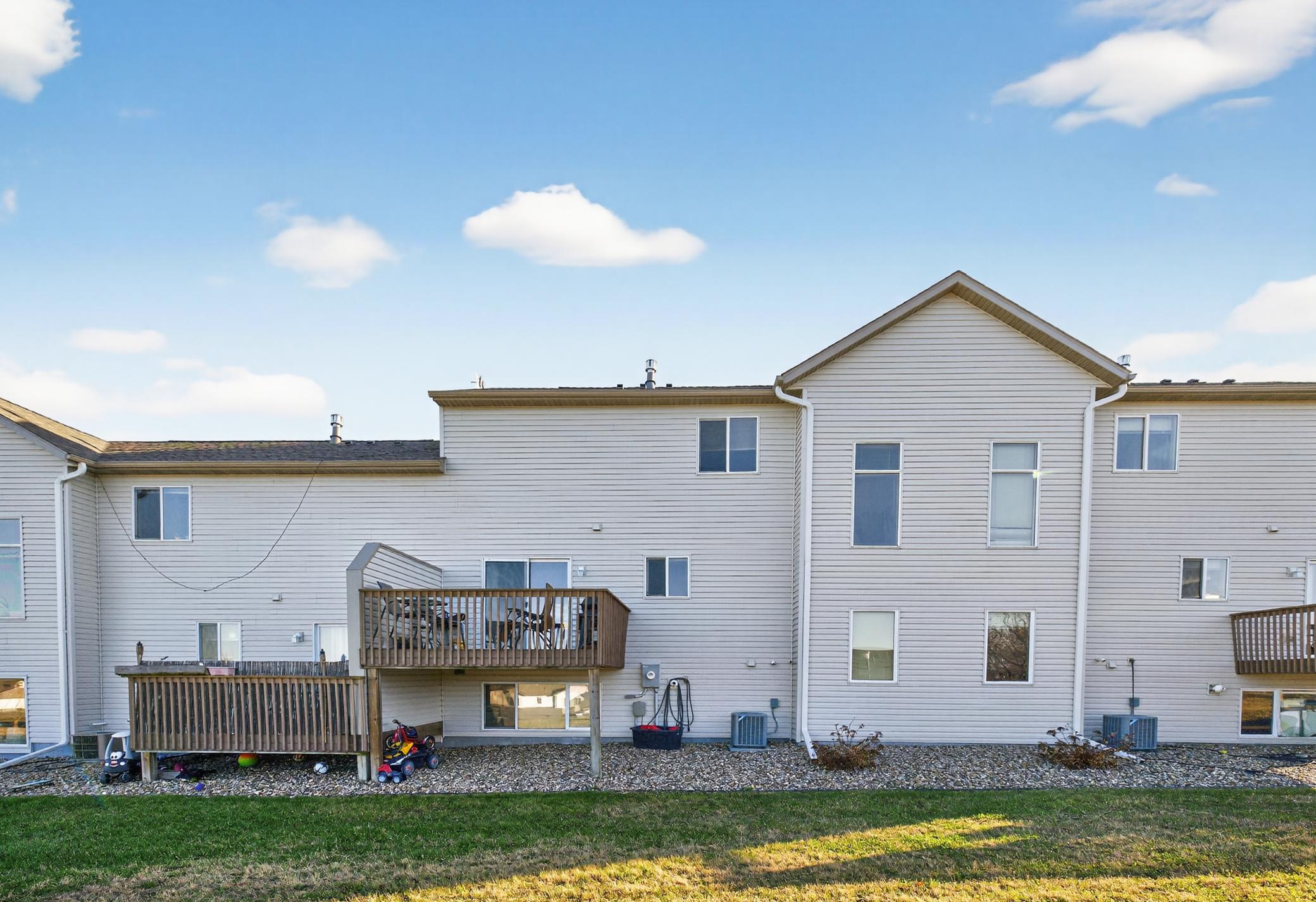 746 Baylee Place Southwest Pine Island, MN 55963 - Photo 5 of 32