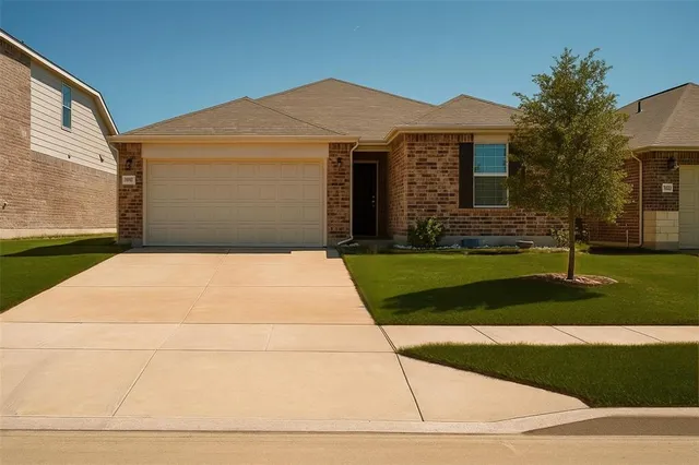 $1,950 | 6016 Anchors Landing Pass, Fort Worth, TX 76179