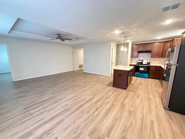 $1,950 | 6016 Anchors Landing Pass, Fort Worth, TX 76179