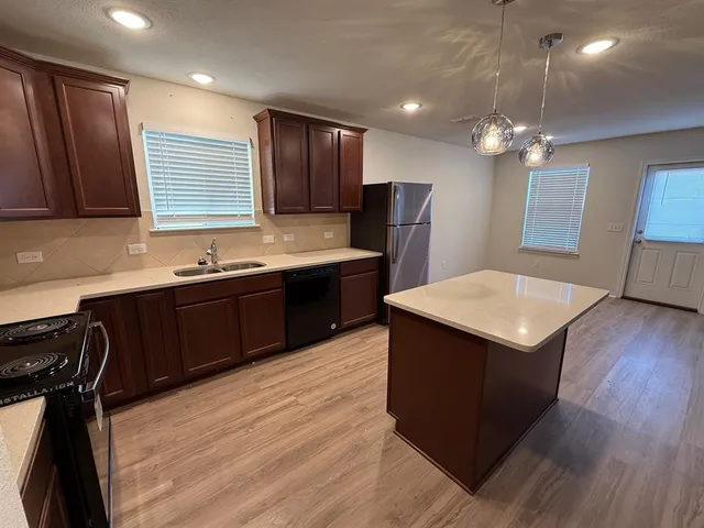 $1,950 | 6016 Anchors Landing Pass, Fort Worth, TX 76179