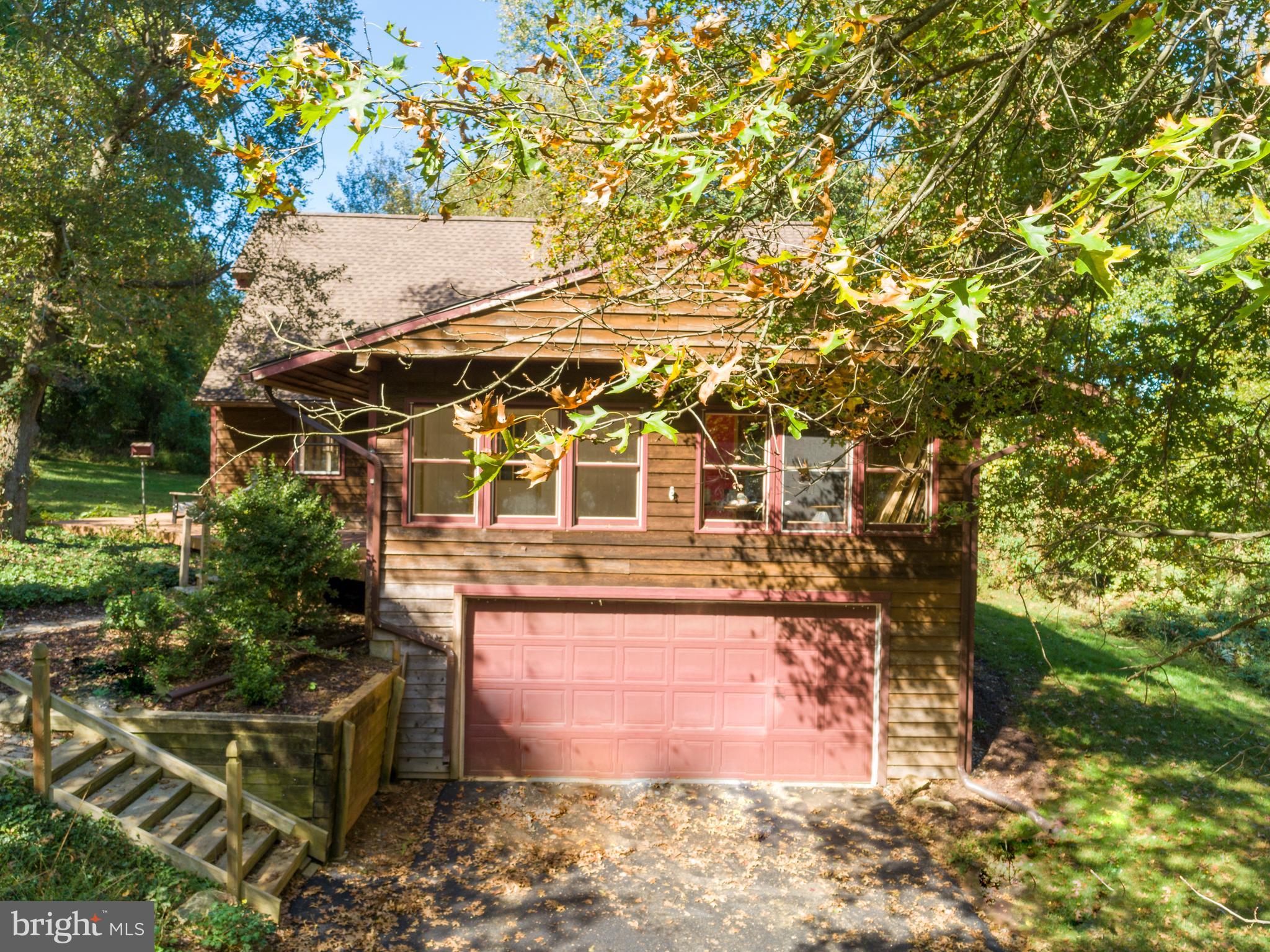 482 Bulltown Road Elverson, PA 19520 - Photo 2 of 37 2 car attached garage