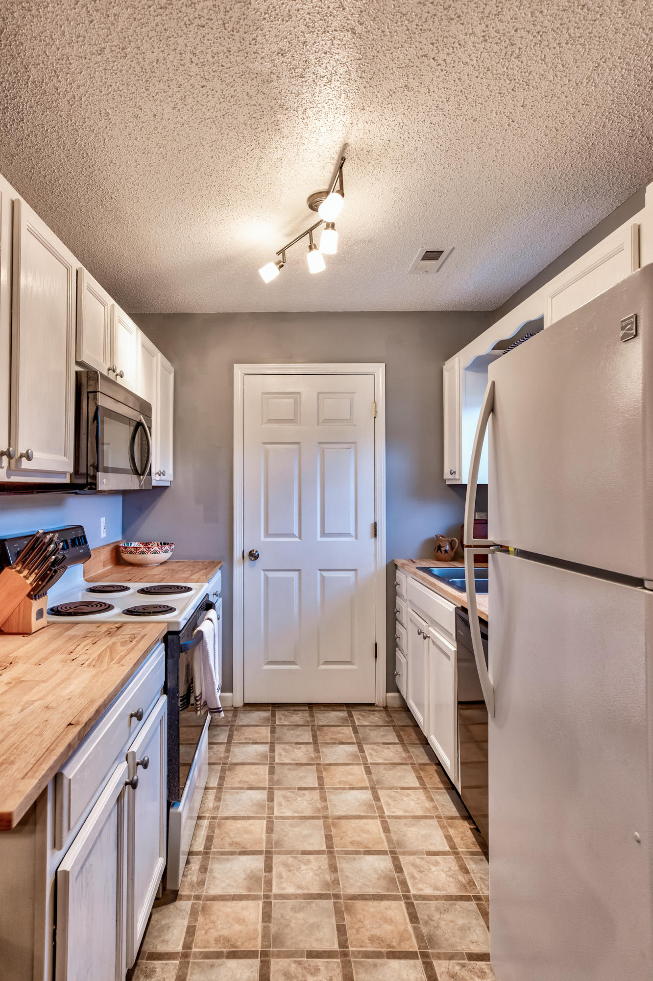 6420 Bob Varner Road Knoxville, TN 37918 - Photo 13 of 28 6420 Bob Varner Rd-11
