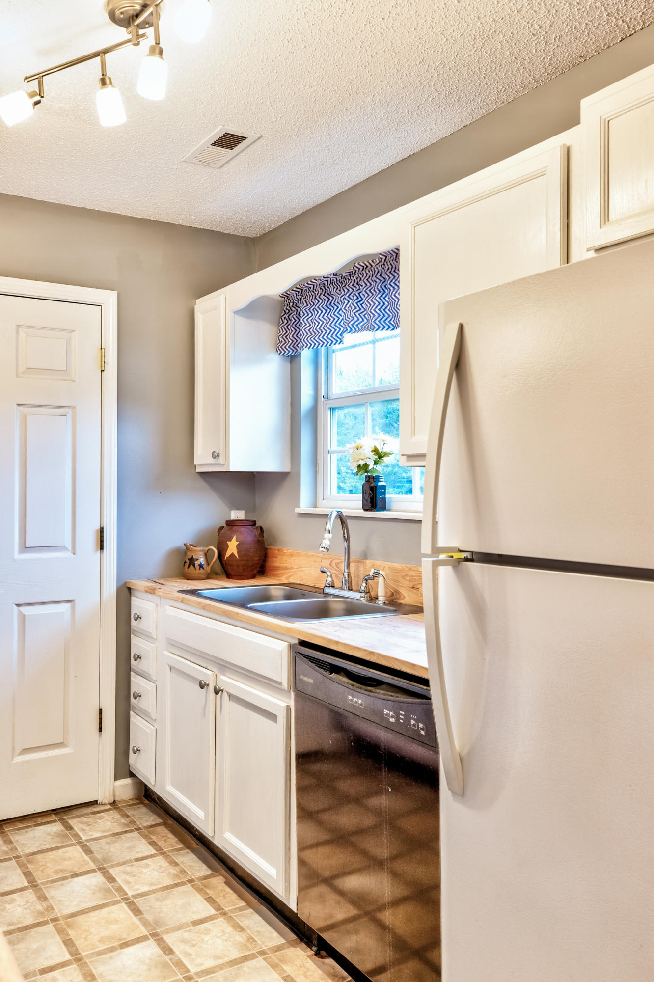 6420 Bob Varner Road Knoxville, TN 37918 - Photo 15 of 28 6420 Bob Varner Rd-13