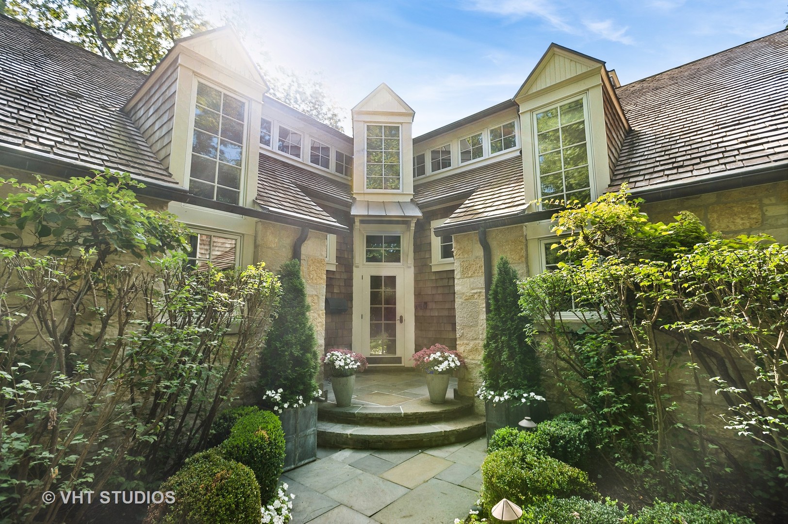 608 Stonegate Terrace Glencoe, IL 60022 - Photo 3 of 63