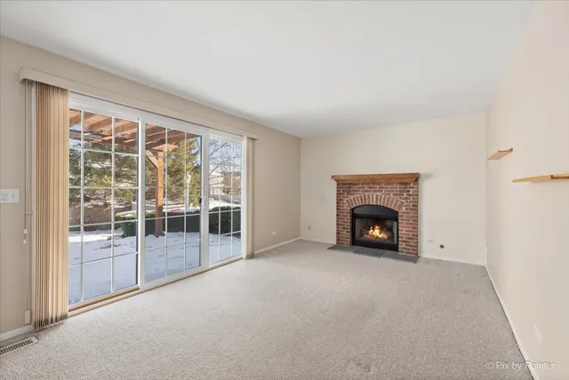 $425,000 | 353 Juniper Lane, South Elgin, IL 60177