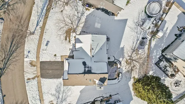 $425,000 | 353 Juniper Lane, South Elgin, IL 60177