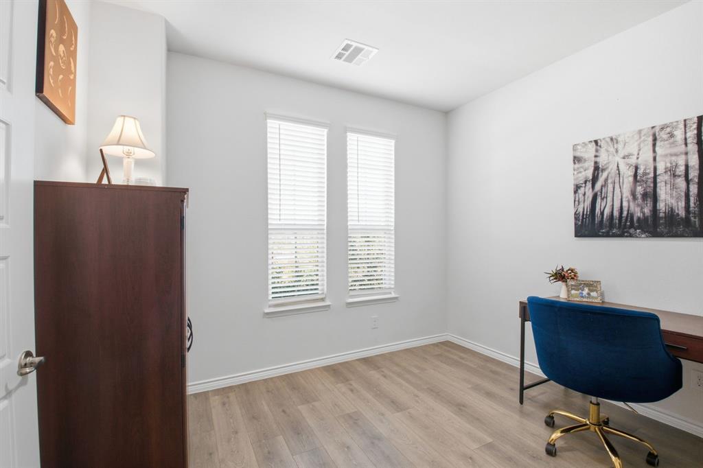 4601 Karhold Road Little Elm, TX 76227 - Photo 16 of 40