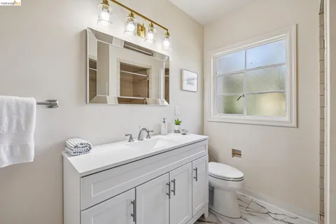 $739,000 | 2380 Leimert Boulevard, Oakland, CA 94602