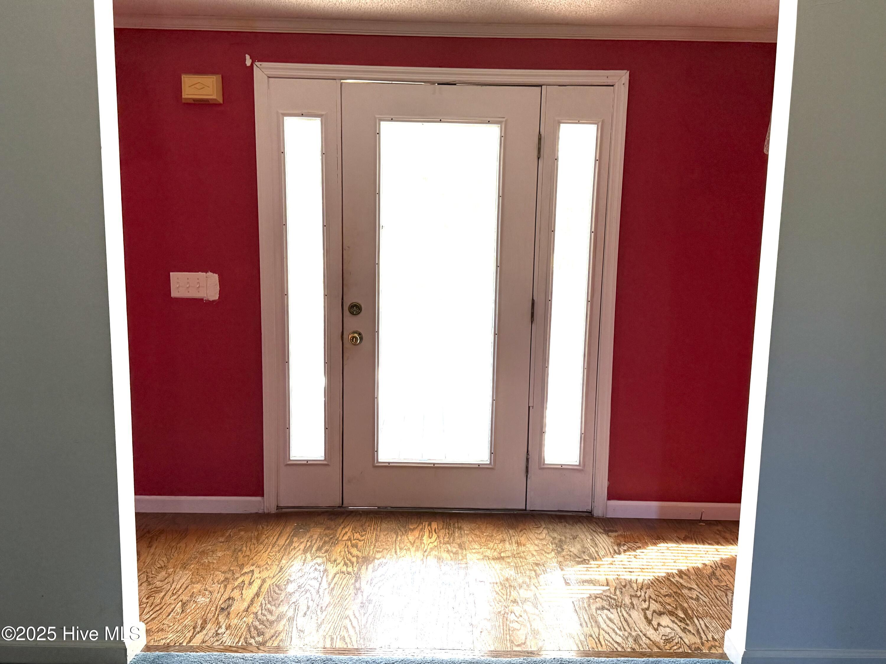 1722 Hollis Road Plymouth, NC 27962 - Photo 4 of 20 Foyer