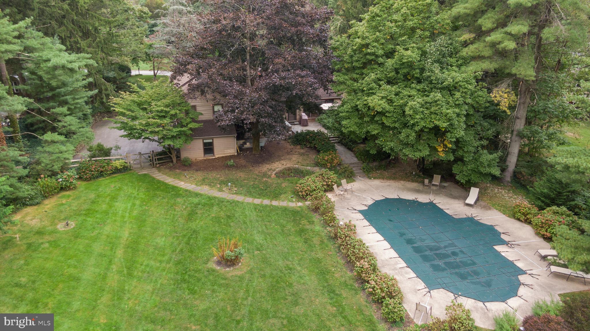 1227 Pinewood Road Villanova, PA 19085 - Photo 40 of 43 view of a garden with an outdoor space