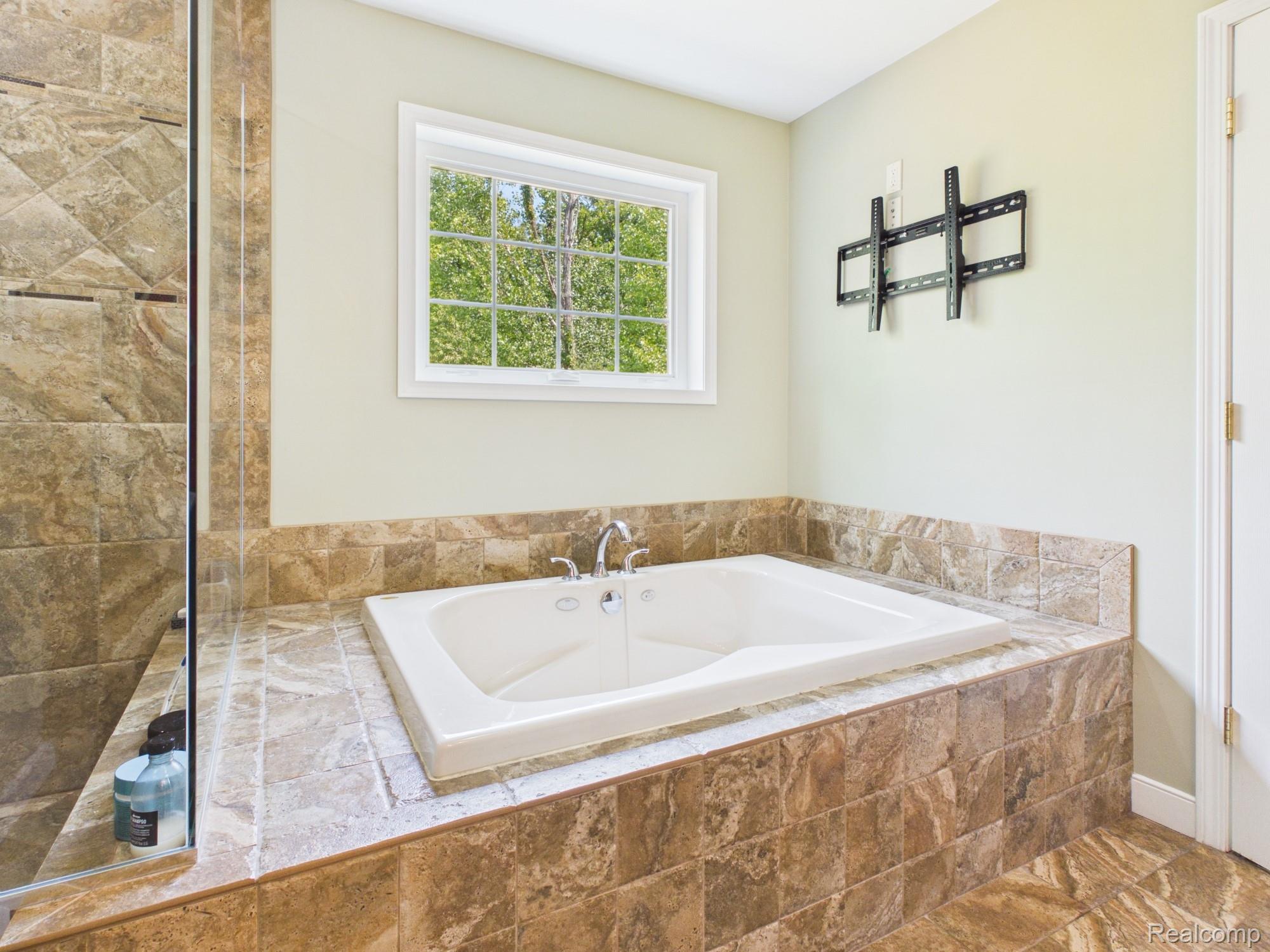 11465 Rathbun Road Birch Run, MI 48415 - Photo 19 of 48 CAM06342G6-PR0054-STILL041.jpg