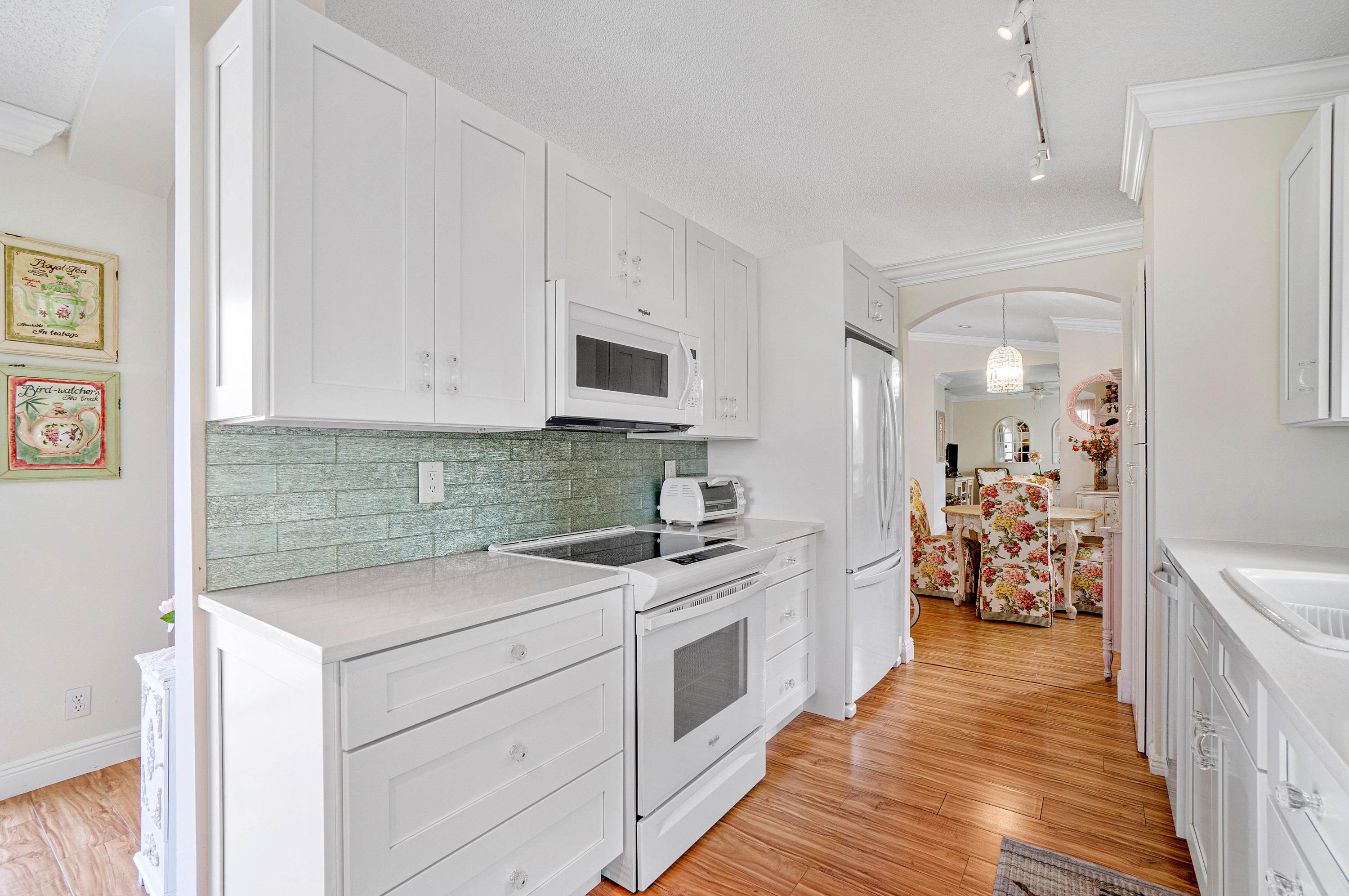 23291 Feather Palm Court Boca Raton, FL 33433 - Photo 15 of 34 Kitchen