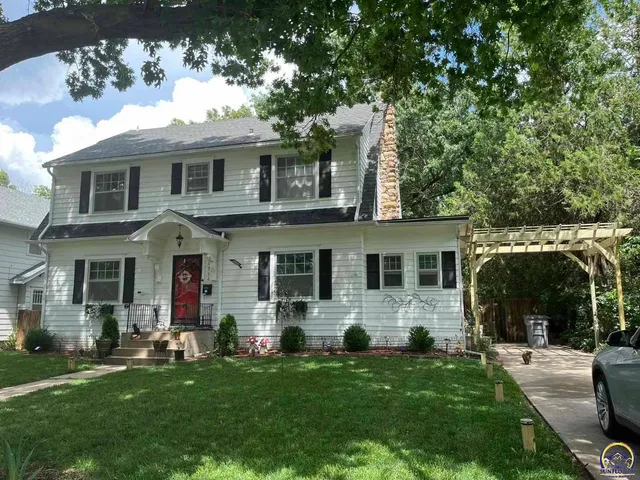 $249,500 | 1516 West Street, Emporia, KS 66801