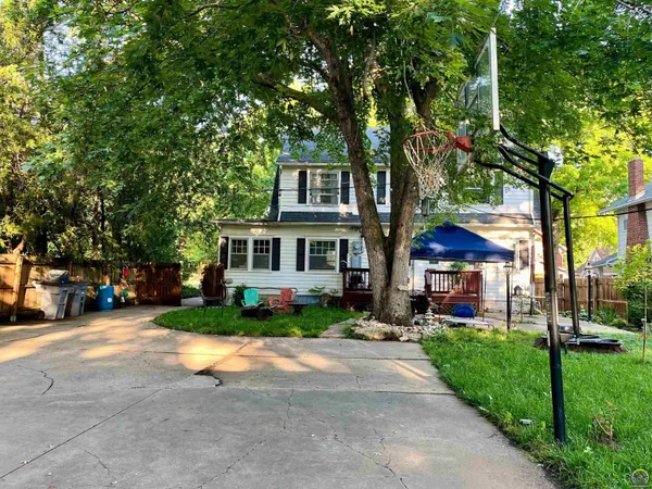 $242,500 | 1516 West Street, Emporia, KS 66801