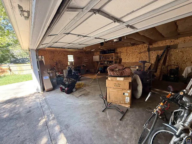 $249,500 | 1516 West Street, Emporia, KS 66801