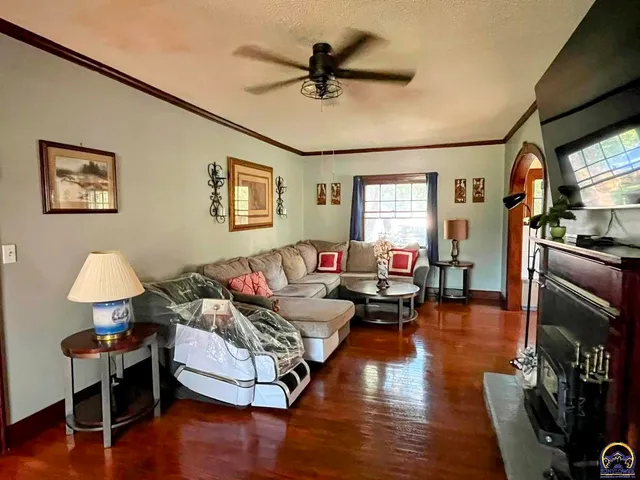 $249,500 | 1516 West Street, Emporia, KS 66801