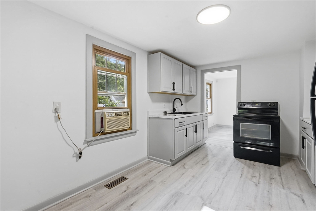 85 Silas Street Springfield, MA 01109 - Photo 18 of 21 Gallery Image 18