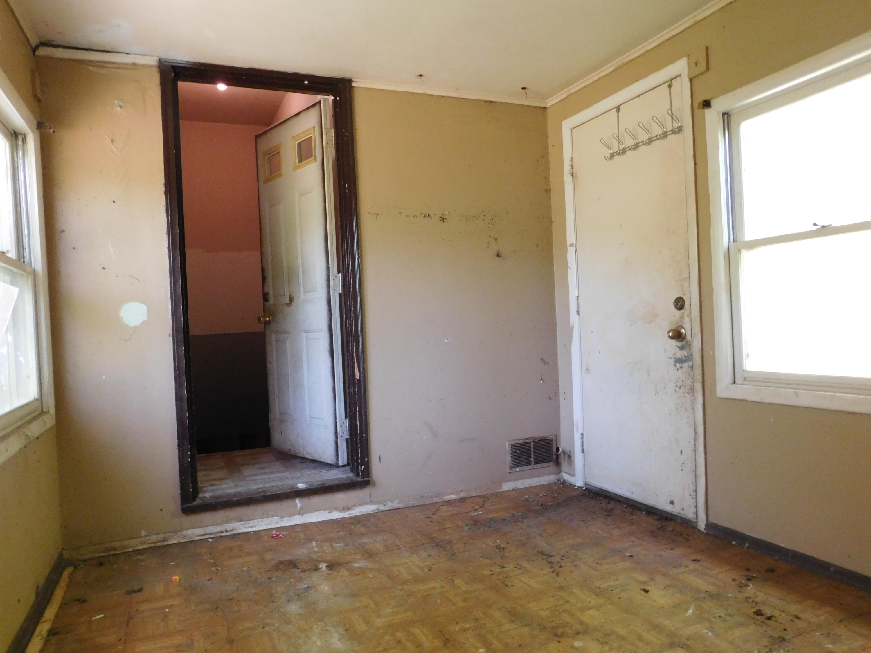 920 East Hoffman Street Three Rivers, MI 49093 - Photo 16 of 25 DSCN8799