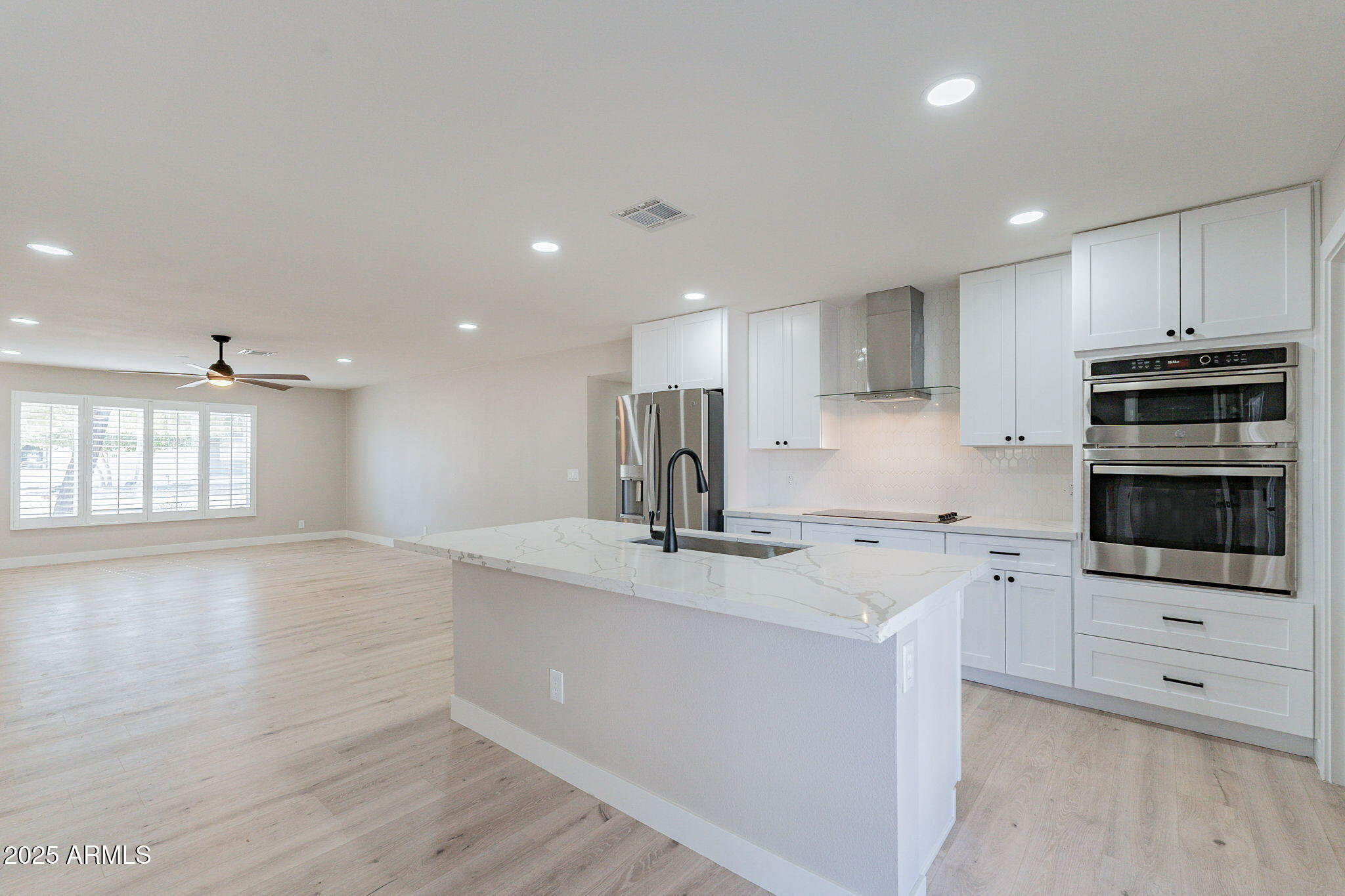 8202 East Piccadilly Road Scottsdale, AZ 85251 - Photo 15 of 35 Kitchen